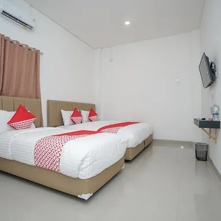 Oyo 443 Hotel Barlian-3